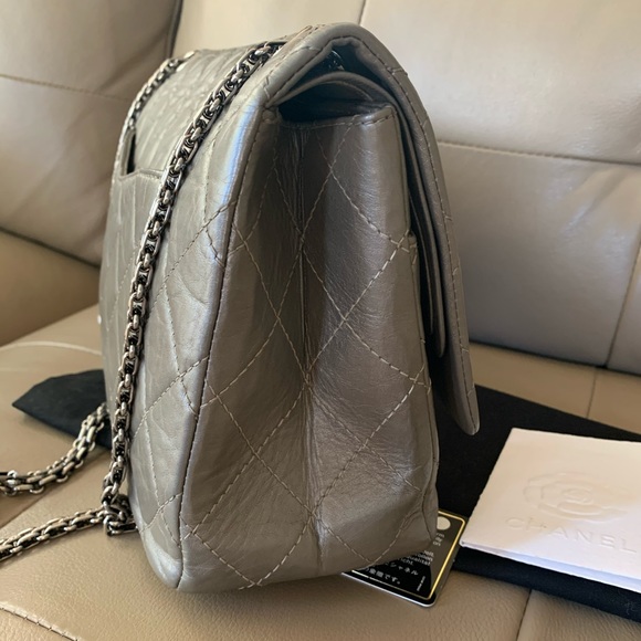 CHANEL Aged Calfskin Quilted 2.55 Reissue 227 - Picture 7 of 7